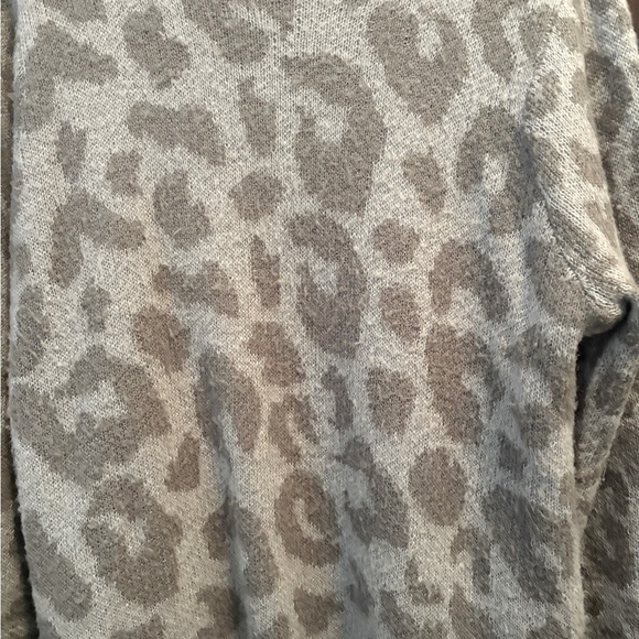 TWO PACK Animal Print Mock Neck Sweaters in GRAY and BLACK/TAN - Picture 15 of 16